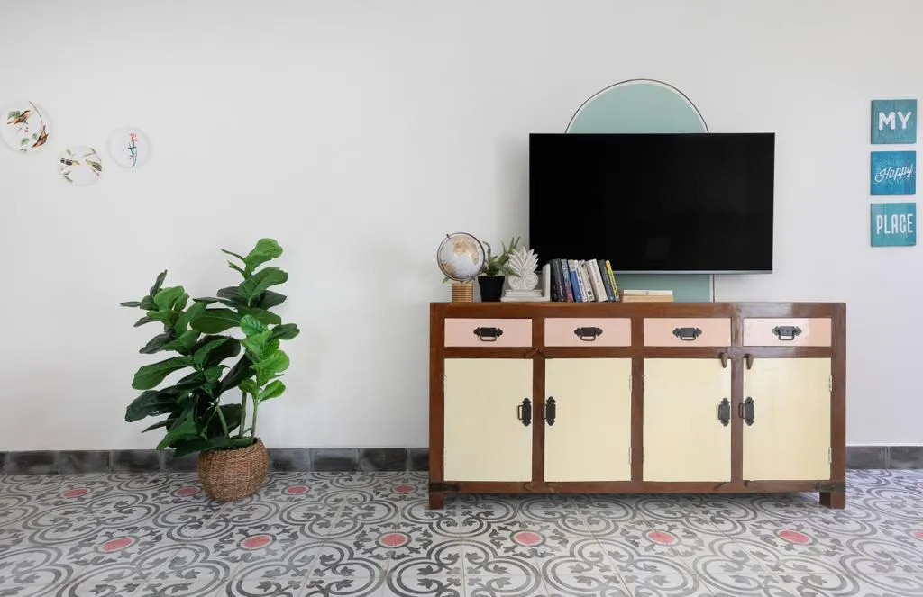 Amelie-Chic-European-Bliss