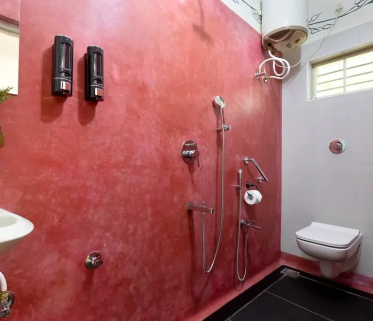 Amelie-Chic-European-Bliss