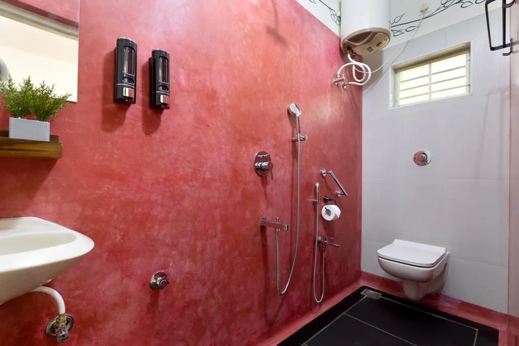 Amelie-Chic-European-Bliss