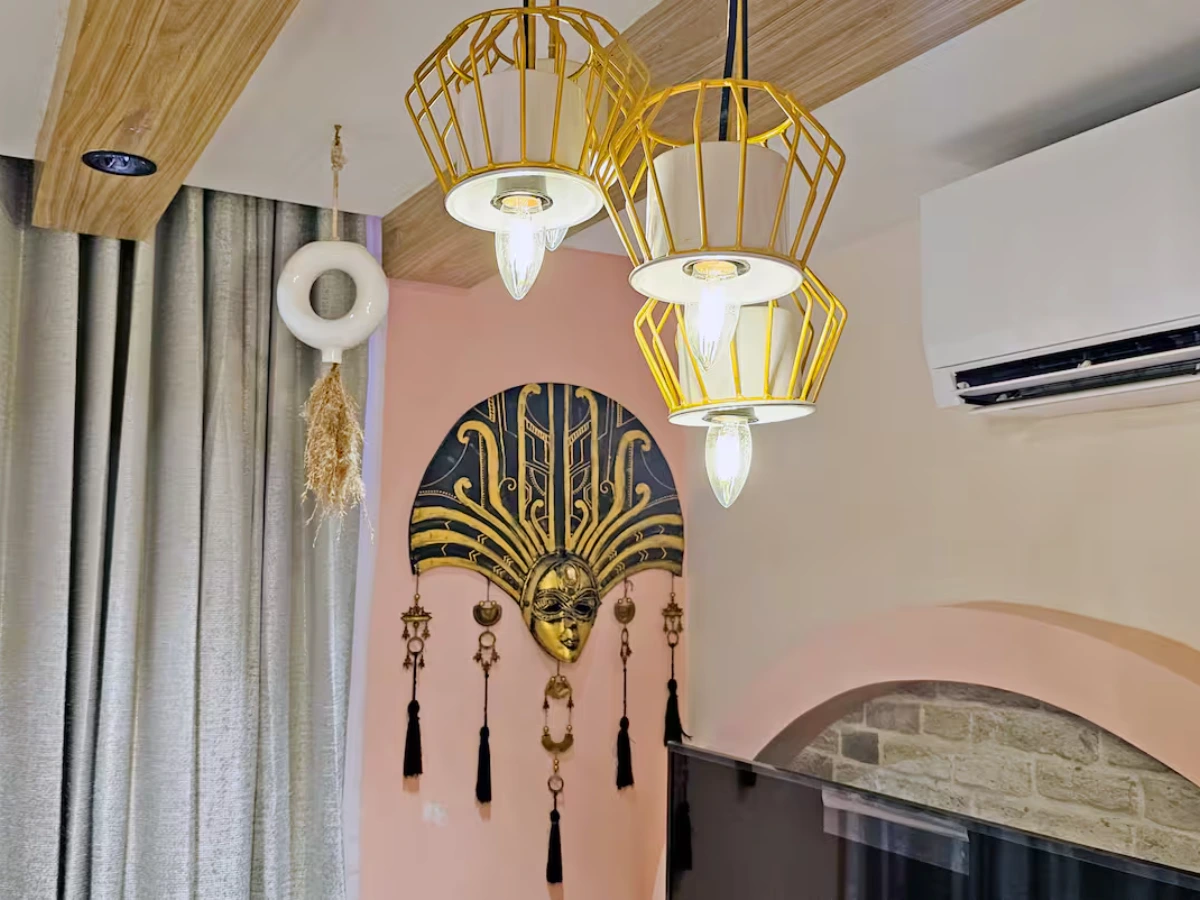 Mediterranean Pink Bunk: A Seaside Sanctuary