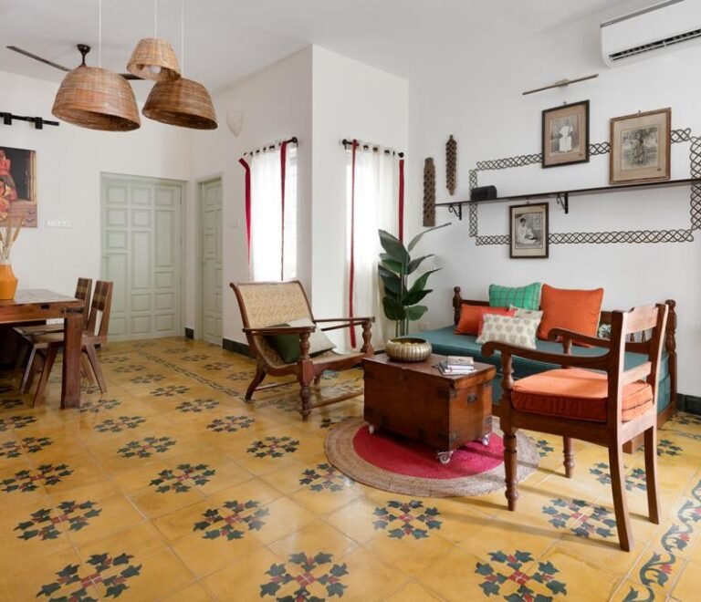 RU01-–-Coumar-Chettinad-Heritage-Touch