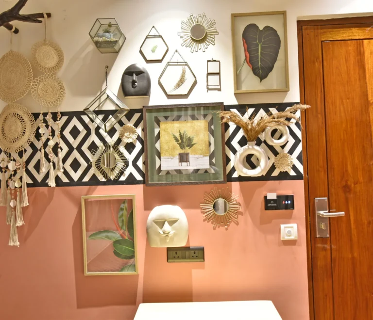 Room-101-–-Mirror-of-Boho-Dreams