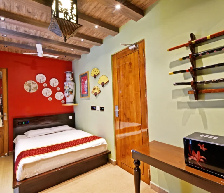 Room-202-–-Katana-Calm-The-Samurai-Suite