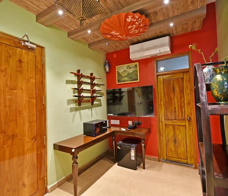 Room-202-–-Katana-Calm-The-Samurai-Suite