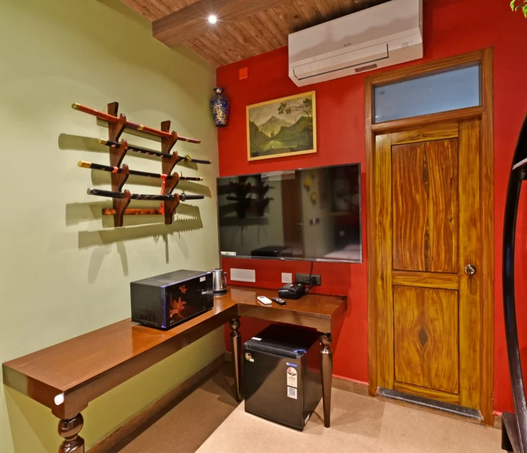 Room-202-–-Katana-Calm-The-Samurai-Suite