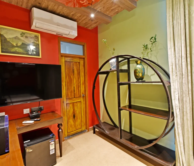 Room-202-–-Katana-Calm-The-Samurai-Suite