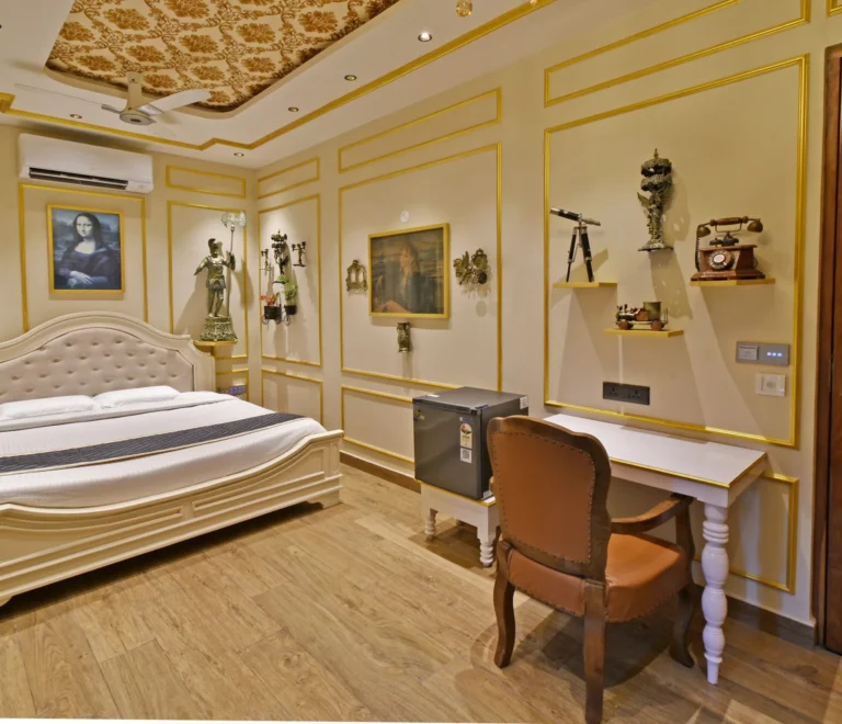 European-Colonial-Inspired-Luxury-Suite
