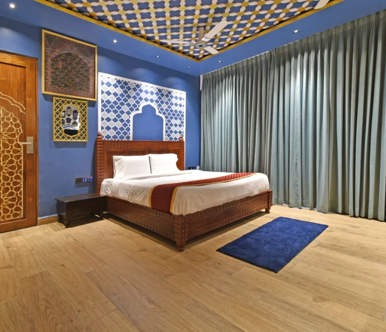 Arabian-Nights-Luxurious-Themed-Getaway-tub-img