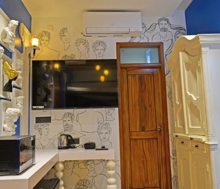 Room-302-–-Greek-Santorini-Blue-With-Coastal-Hammock-Vibe